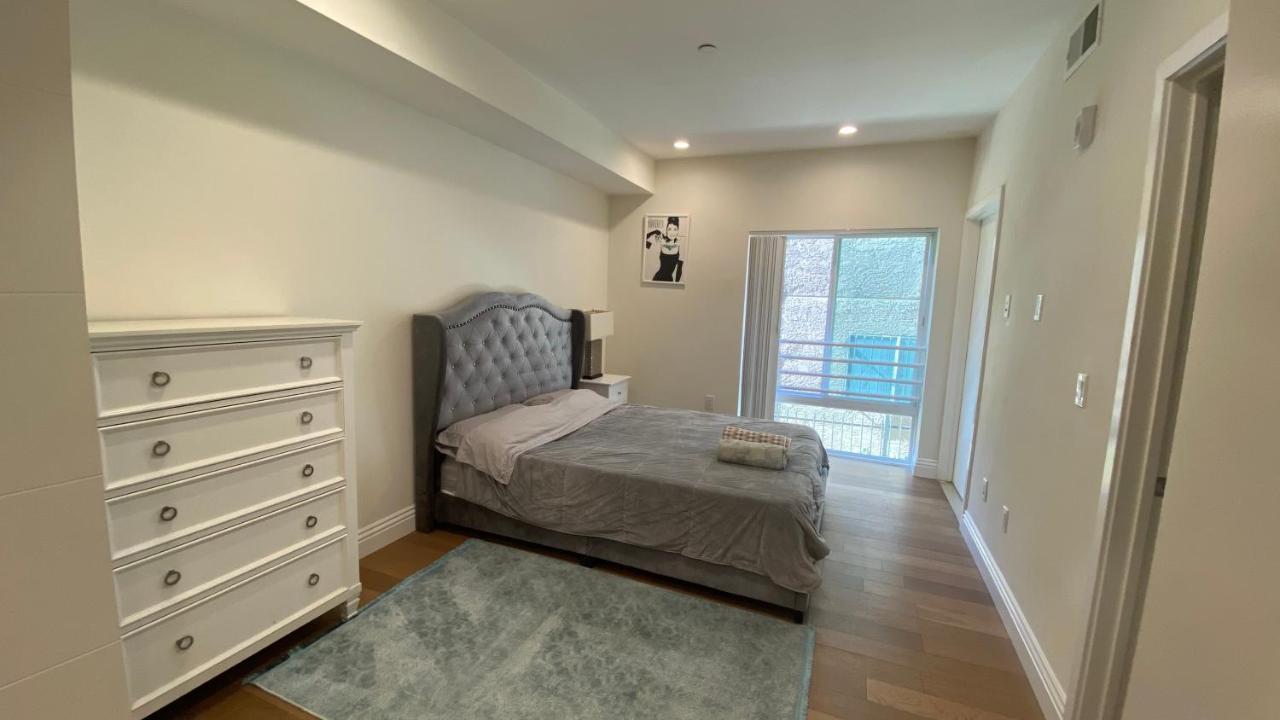 Gorgeous Apt With Parking In Ktown La Los Angeles Exterior photo